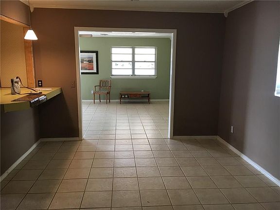 5th image of 701 Flamingo Ave