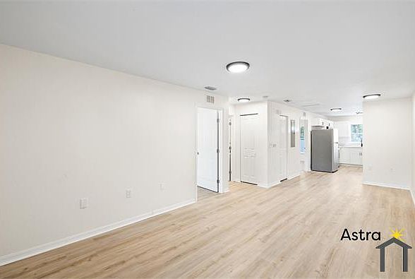 1st image of 966 22nd Ave S #101