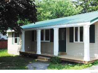 6616 Schuyler Dr, Derby, NY 14047