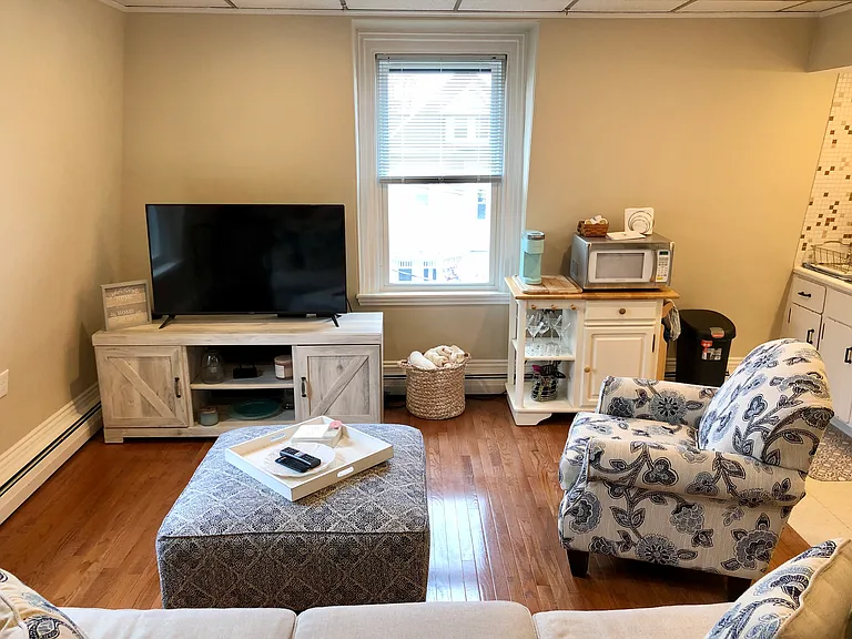 154 Central St #10 — Photo 5