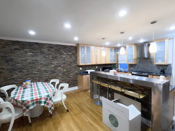 20-45 31st Street image 13 of 40