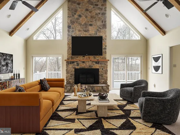 1380 Adams Rd, Winchester, VA 22603