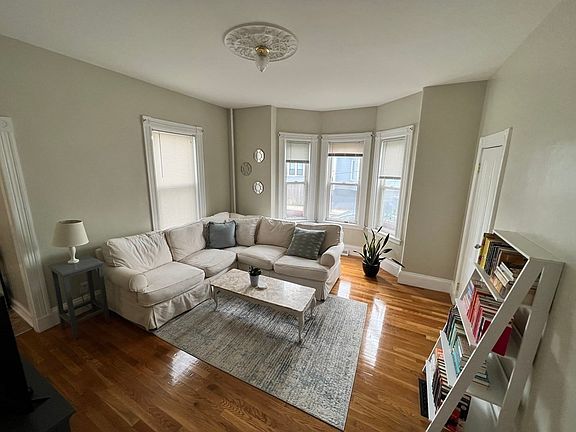 2nd image of 19 Lincoln Ave #1