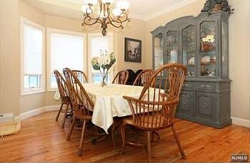 4th image of 2039 Fletcher Ave #2039
