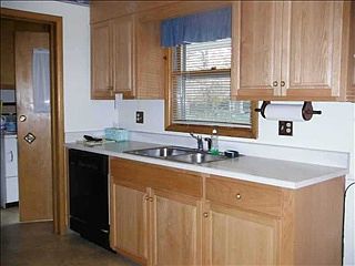 5th image of 1423 Parkhill Dr