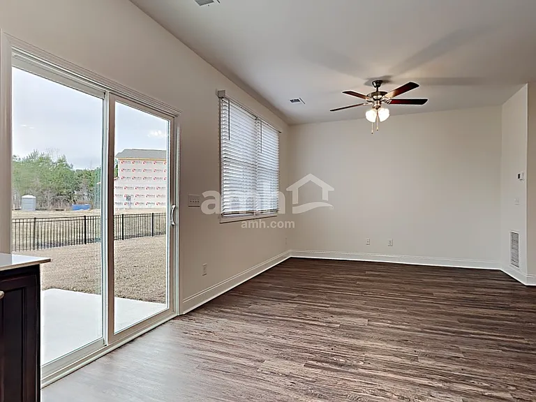 414 Cartess Rd — Photo 4