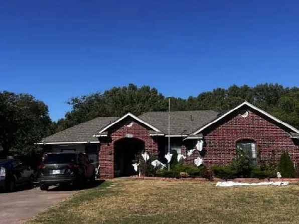 117 Elmwood Ave, Weatherford, OK 73096