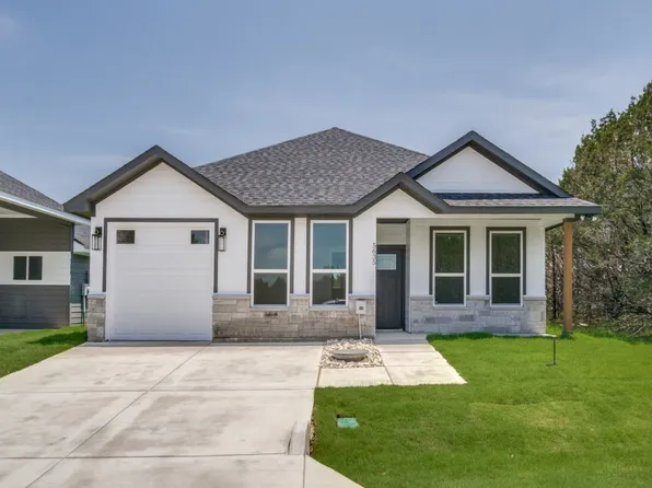 5635 Barkridge Dr, Granbury, TX 76048