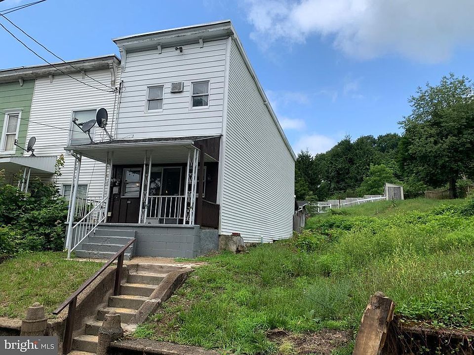 1st image of 37 Coal St