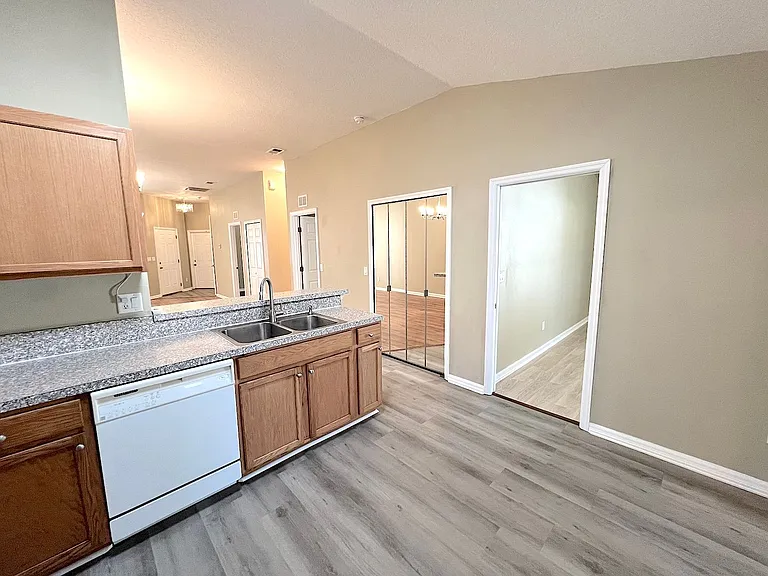 20 Regis Ln #A — Photo 13