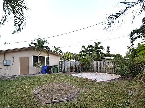 4th image of 701 NW 16th St