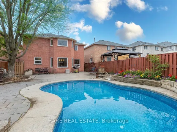 28 Hawkins Dr, Barrie, ON L4N 0A6