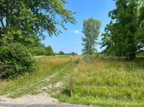 1682 Pratt Rd, Blanchester, OH 45107