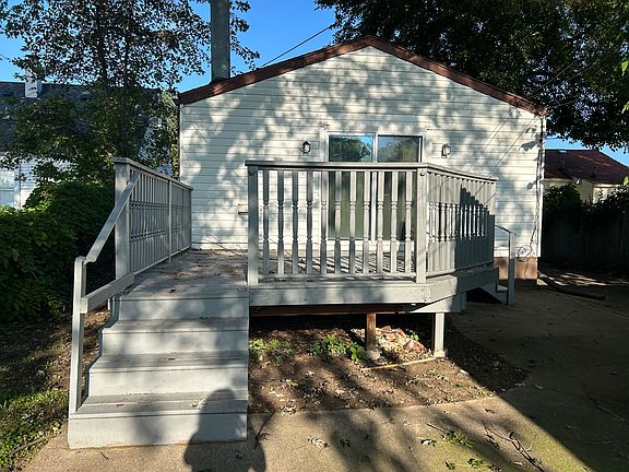4th image of 24361 Lauren Ave