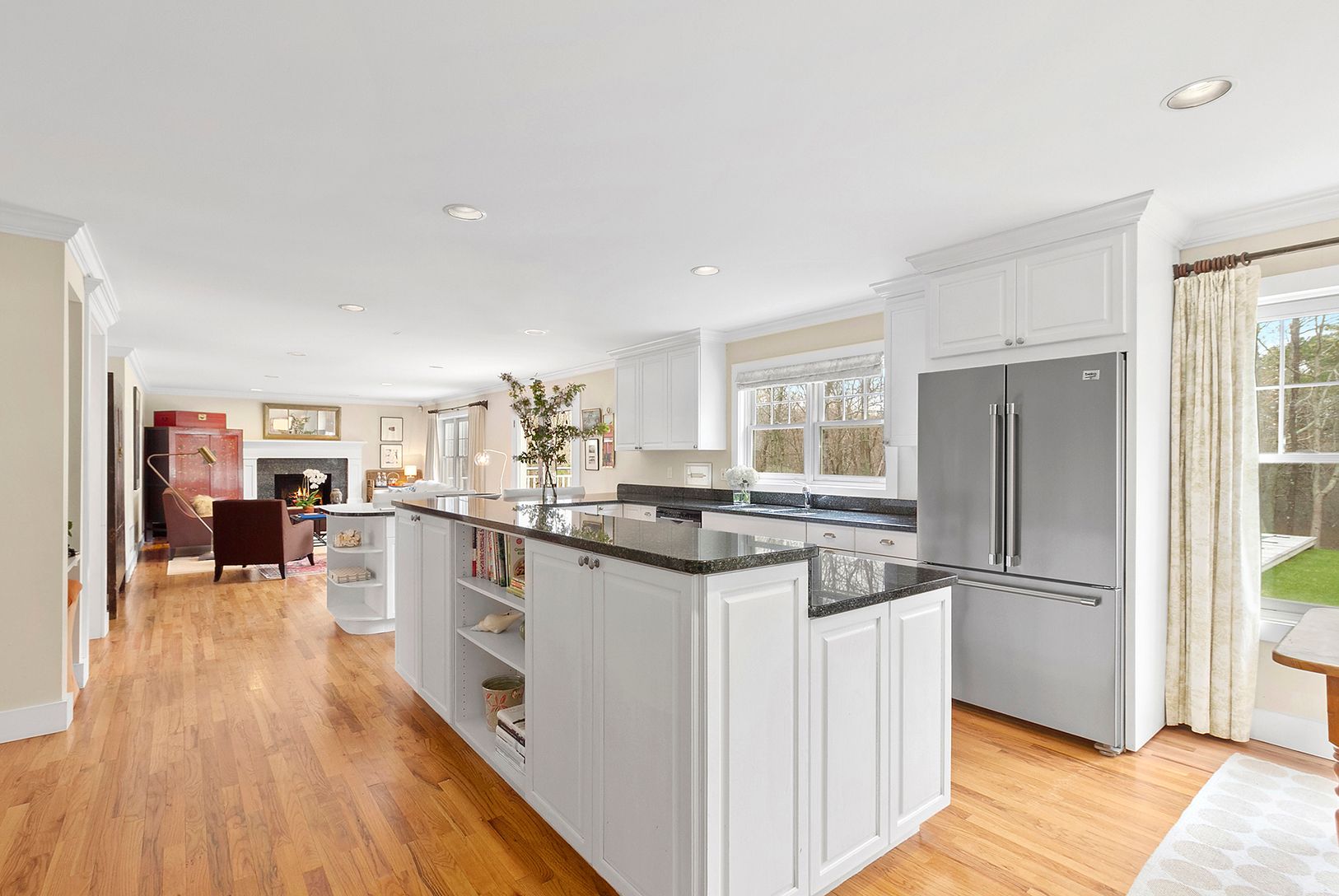  Kitchen and Living area 