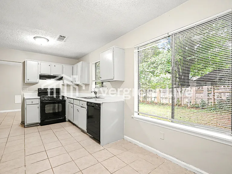 1056 Parkwest Ct — Photo 8