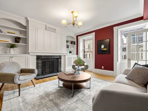 14 Pinckney St, Boston, MA 02114