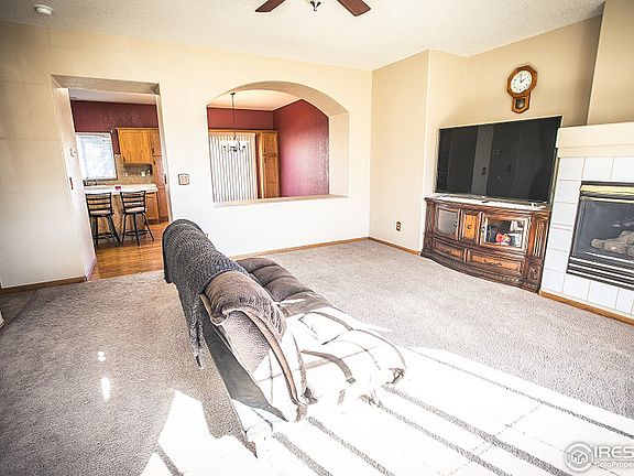5th image of 359 Hackberry Ct