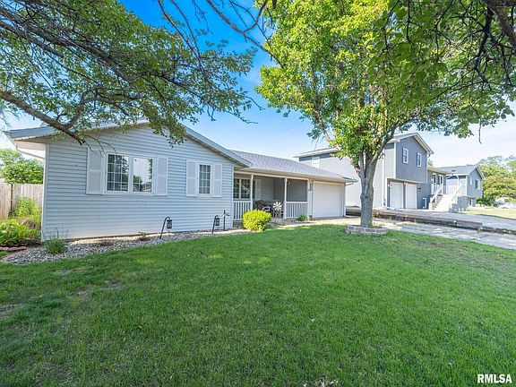 4th image of 1009 Eisenhower Dr