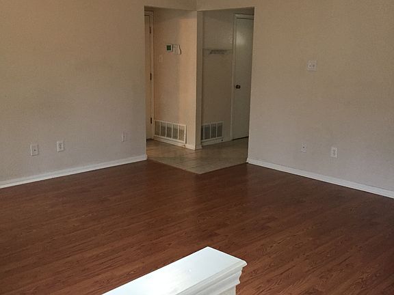 5th image of 3414 Chisholm Trl
