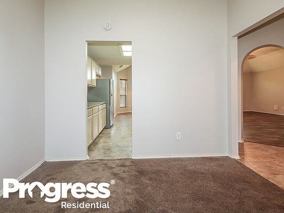 5th image of 2419 Grand Teton Dr