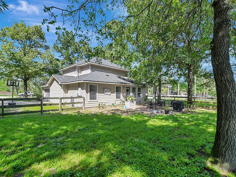 25401 Hunting Trl — Photo 34