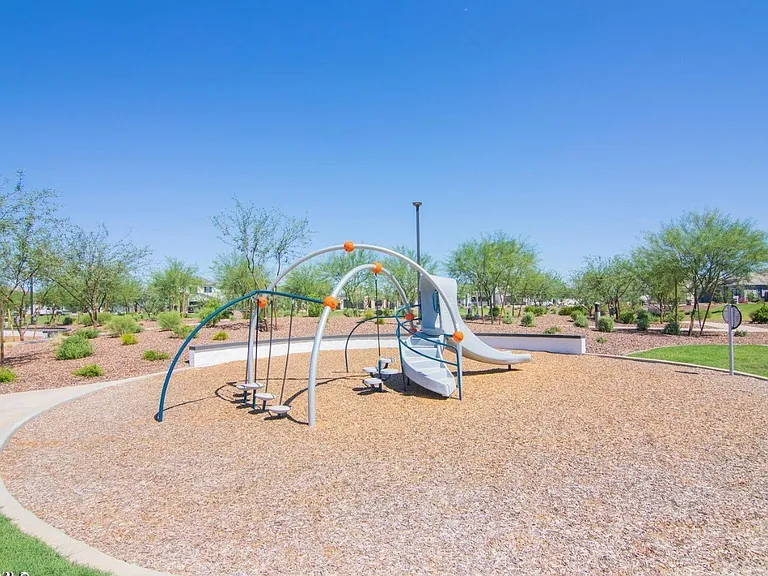 5042 E Anderson Dr — Photo 34