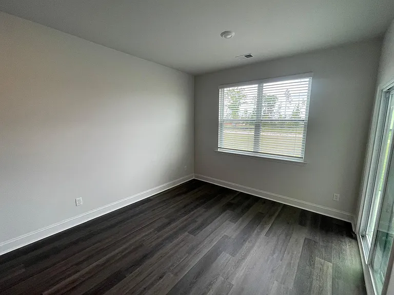 559 Logging Hill Dr — Photo 7