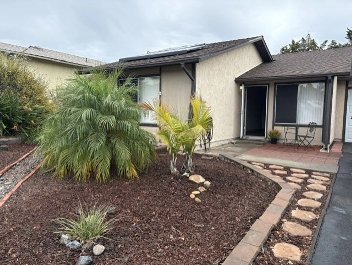 Beautifully Updated 2BR Home with Bonus Room & Private Yard in Peacock Hills 55+ Community — Photo 1