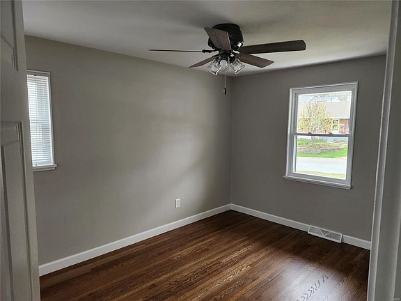 5th image of 9532 Hale Dr