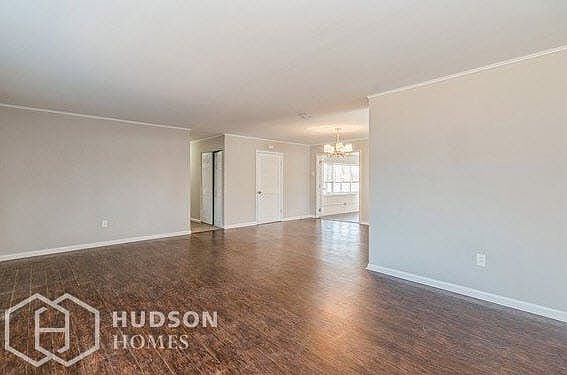 5th image of 43 Brooklawn Dr