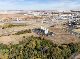 4 & 5 Silverstone Dr, Walla Walla, WA 99362