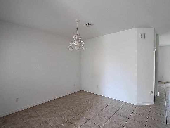 3rd image of 10320 Olivewood Way Unit 73