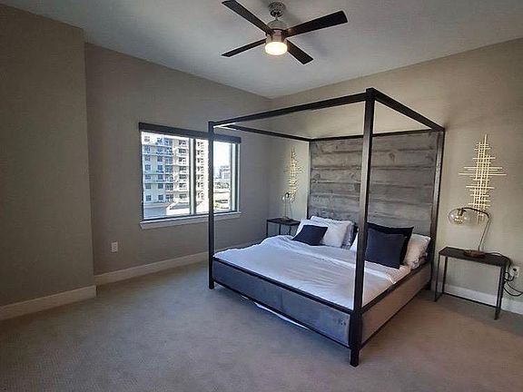 2nd image of 2325 N Akard St #1501