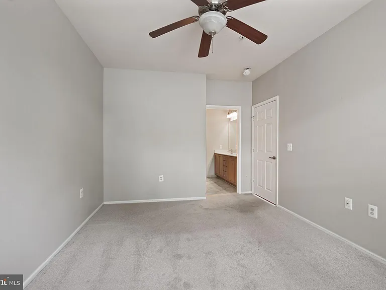 11800 Old Georgetown Rd #1305 — Photo 16