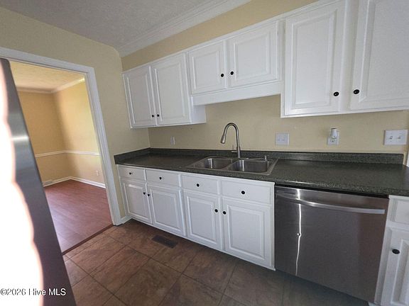 3rd image of 162 Gatewood Drive