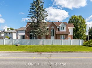 1226 Matheson Rd, Ottawa, ON K1J1A7