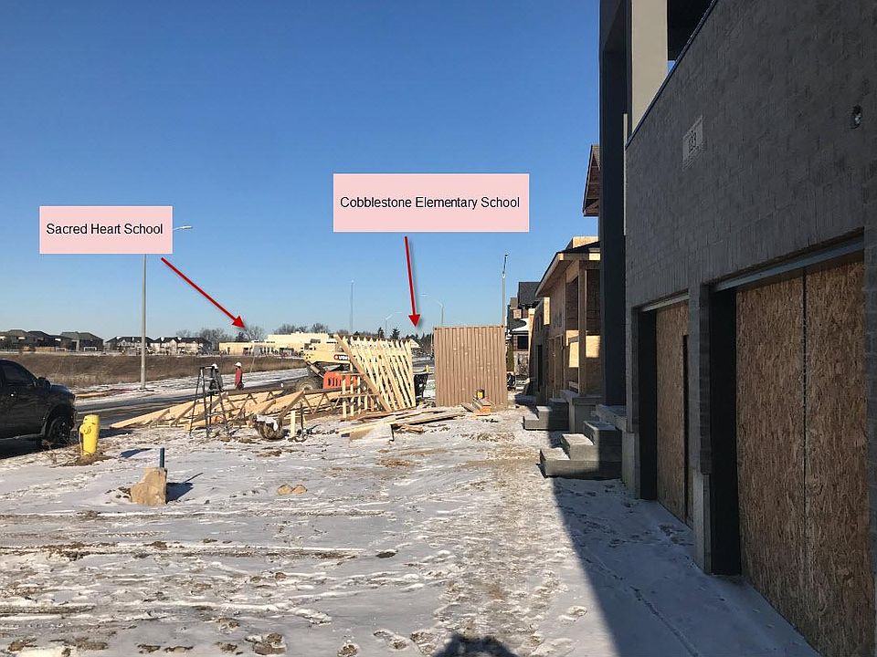 2nd image of 180 Grandville Cir