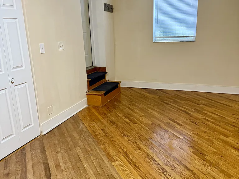 5031 N Harding Ave #G — Photo 8