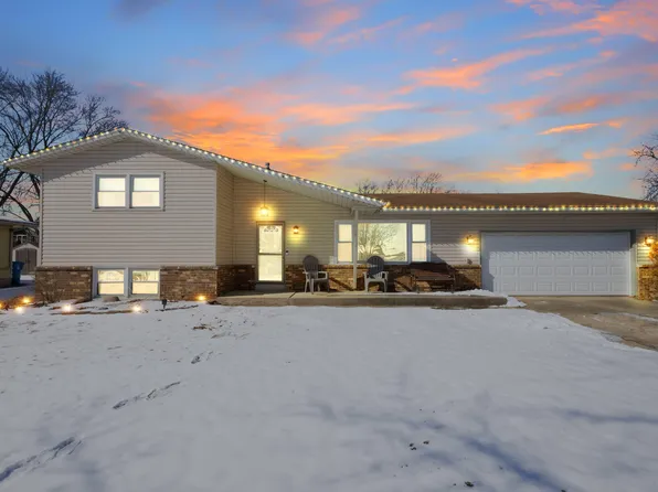 1912 Sir Richard Rd, Schererville, IN 46375