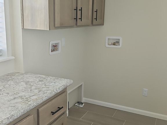 5th image of 412 Joseph Way #280
