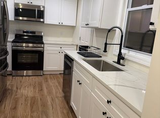 16 Hirsh Ter, Dedham, MA 02026