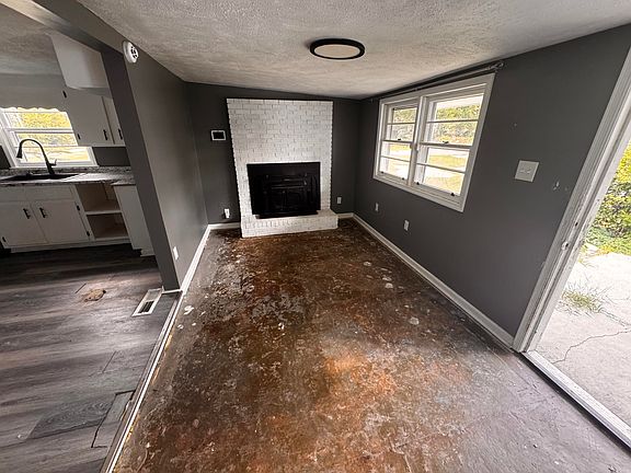 3rd image of 300 Carline Rd