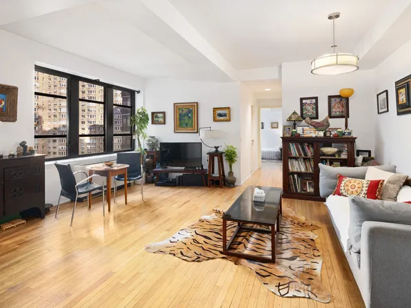 43 West 61st Street 16H image 1 of 6