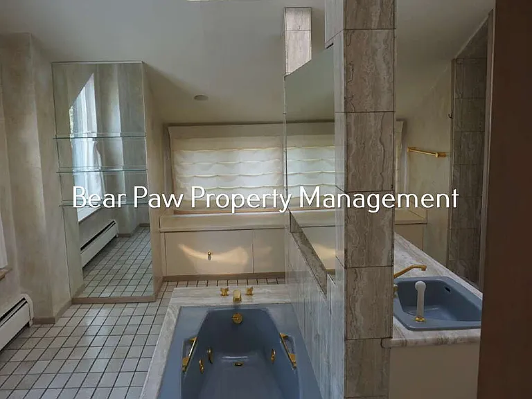 1617 Shooting Star Dr — Photo 32