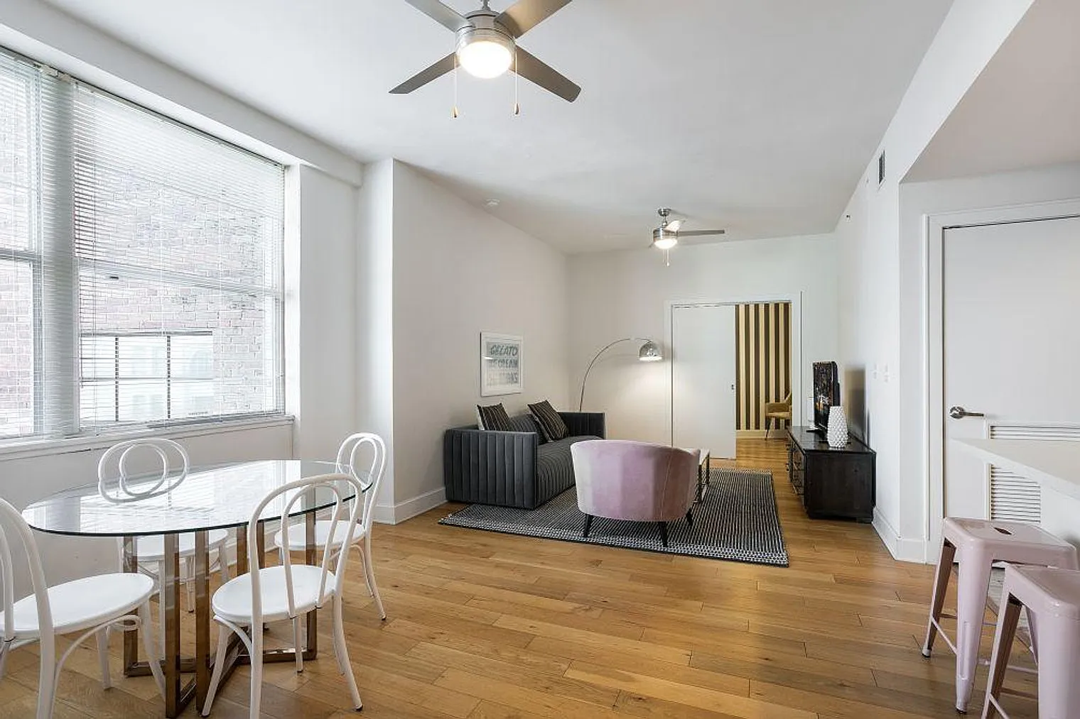 1 bed, 1.0 bath, 807 sqft, $2,475 — Photo 1