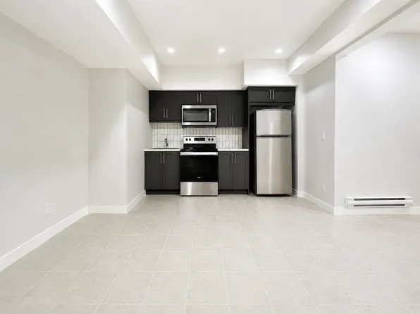 105B Belmont Dr SW #105B, Calgary, AB T2X 4Z6