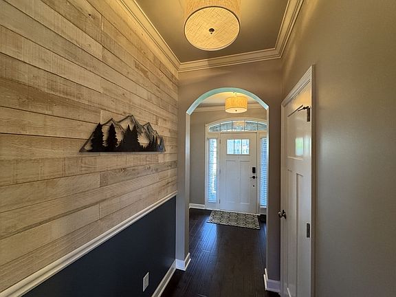 5th image of 217 Balota St
