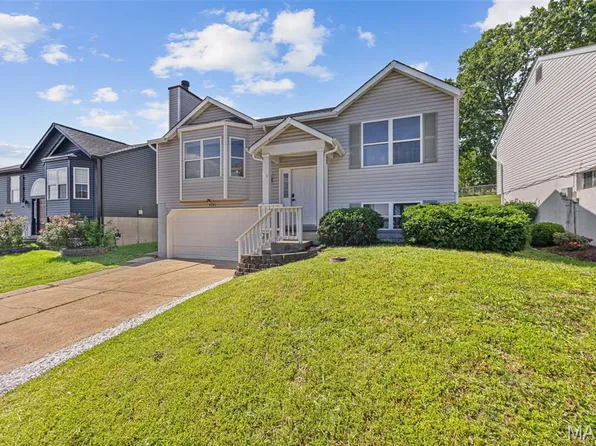 3261 Five Oaks Dr, Arnold, MO 63010