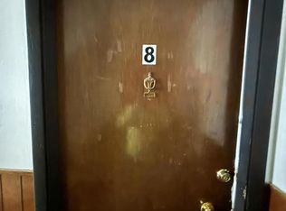 1371 River Dr APT 8, Calumet City, IL 60409
